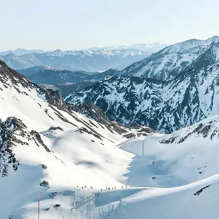 Marie De Campan - Le Vieux Village