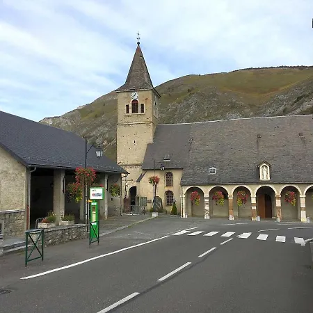 Marie De Campan - Le Vieux Village *
