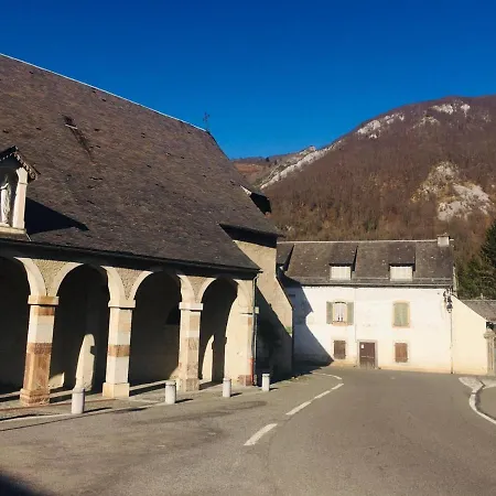 Marie De Campan - Le Vieux Village *