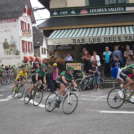 Marie De Campan - Le Vieux Village