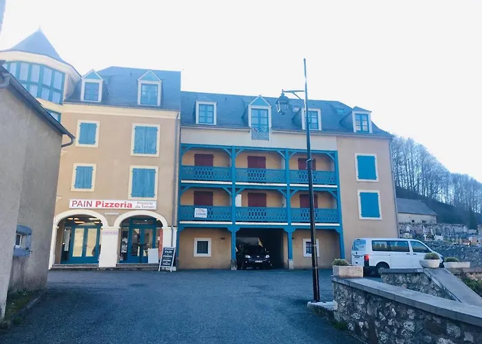 Marie De Campan - Le Vieux Village Sainte-Marie-de-Campan