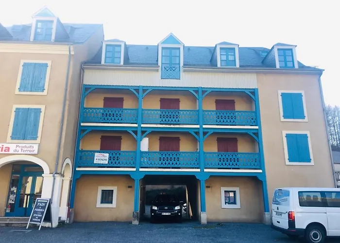 Marie De Campan - Le Vieux Village * Sainte-Marie-de-Campan