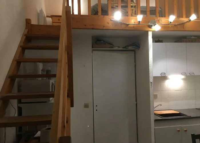 Marie De Campan - Le Vieux Village